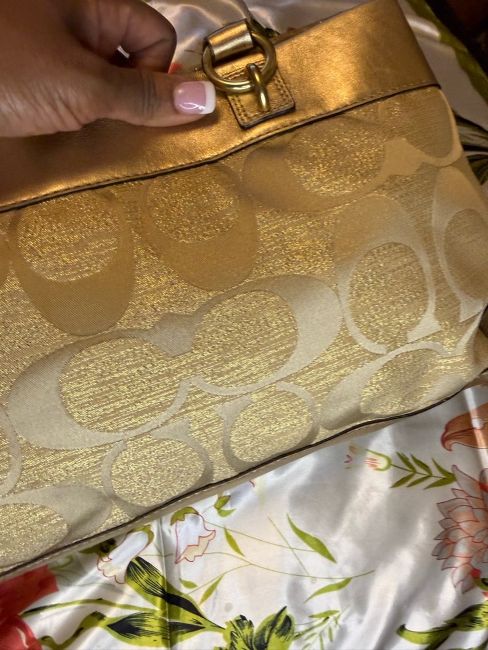 Coach Gold Signature Canvas Shoulder Bag - Picture 11 of 16
